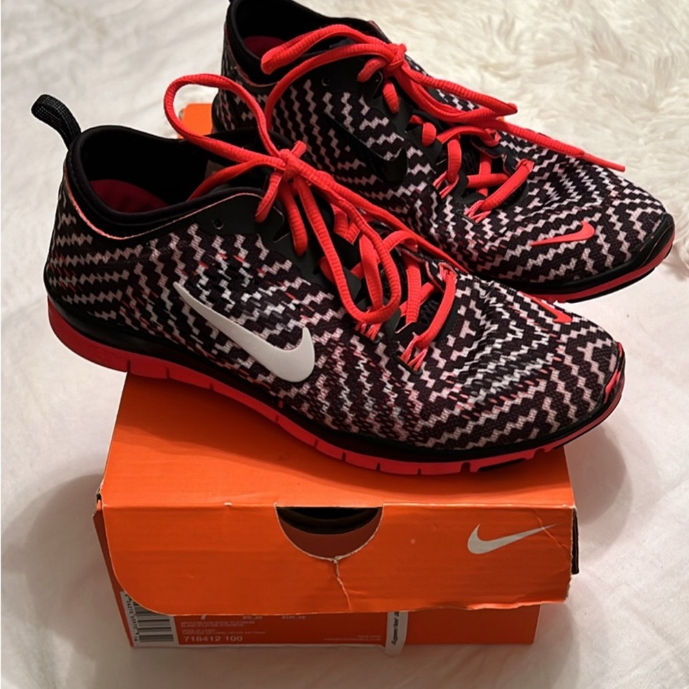 Womens Nike Free 5.0 Running Shoes size 7m